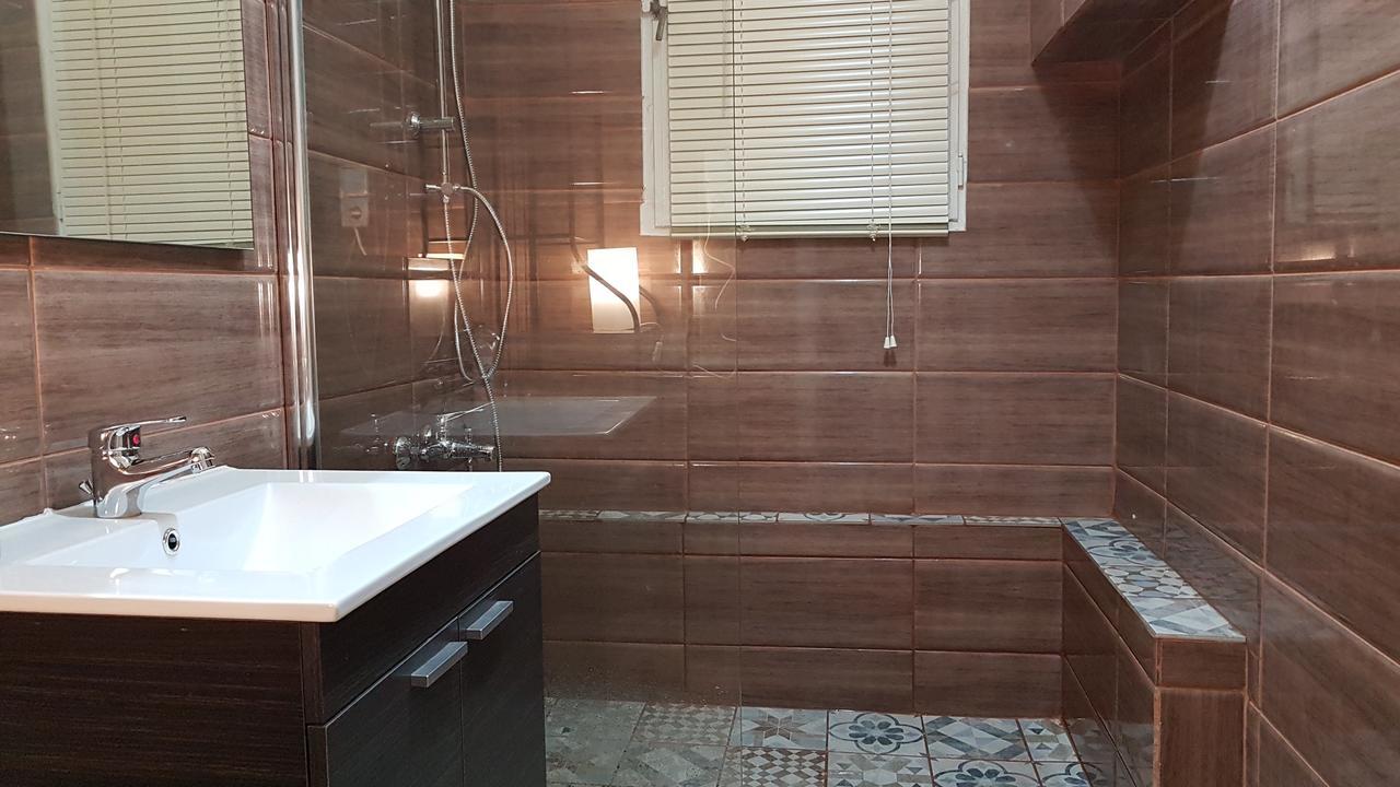 Menta Errathens Apartment - Athens Center, 5 Bd, 2 Bath Luaran gambar